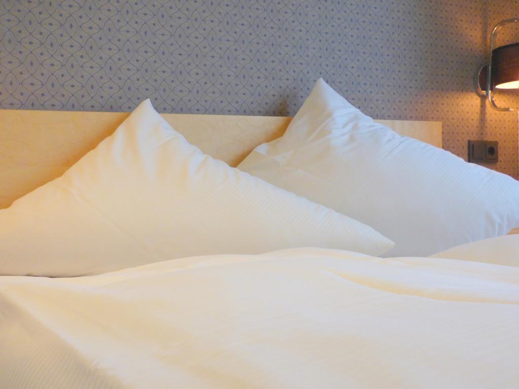 Hotel Akazienhof Дуйсбург Экстерьер фото