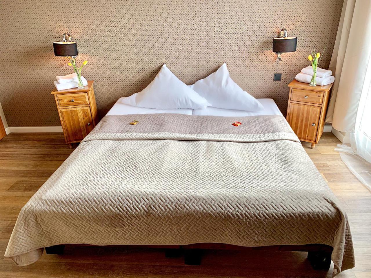 Hotel Akazienhof Дуйсбург Экстерьер фото